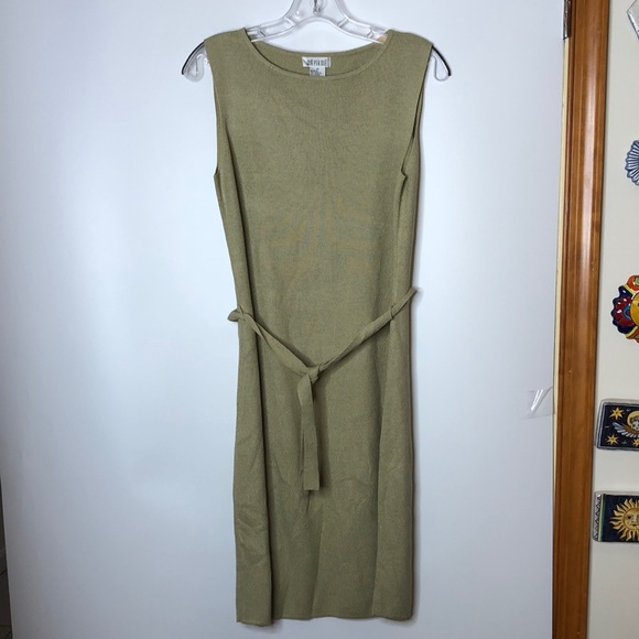 Due Per Due Dresses & Skirts - Due Per Due Women's Dress Cream Sleeveless Stretch Knit Dress Size M Medium